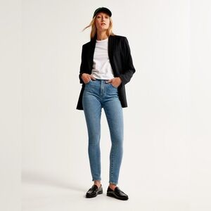 High Rise Super Skinny Ankle Jean Size 29/8 Short